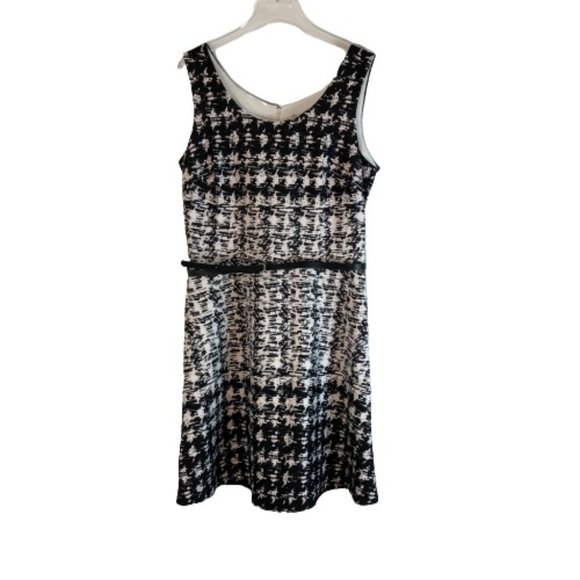 DB Dana Buchman Dresses & Skirts - DB Dana Buchman Knit Stretch Mini Dress Black